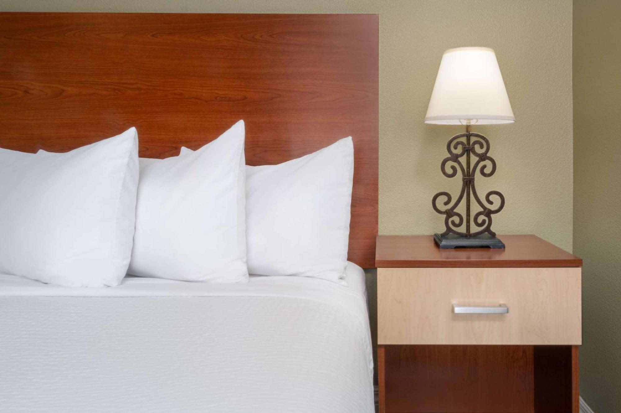 เบสท์ เวสเทิร์น เรด ฮิลล์ Hotel คาแนบ ภายนอก รูปภาพ
