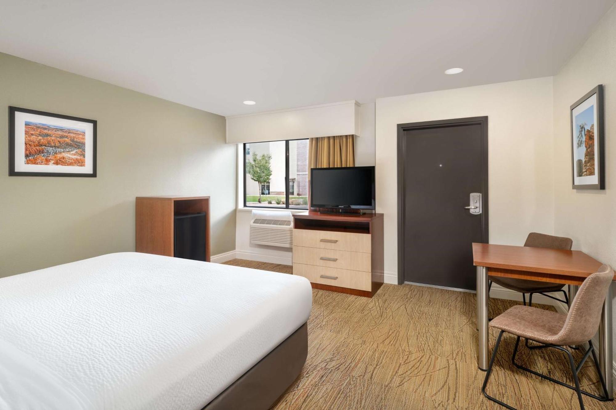 เบสท์ เวสเทิร์น เรด ฮิลล์ Hotel คาแนบ ภายนอก รูปภาพ
